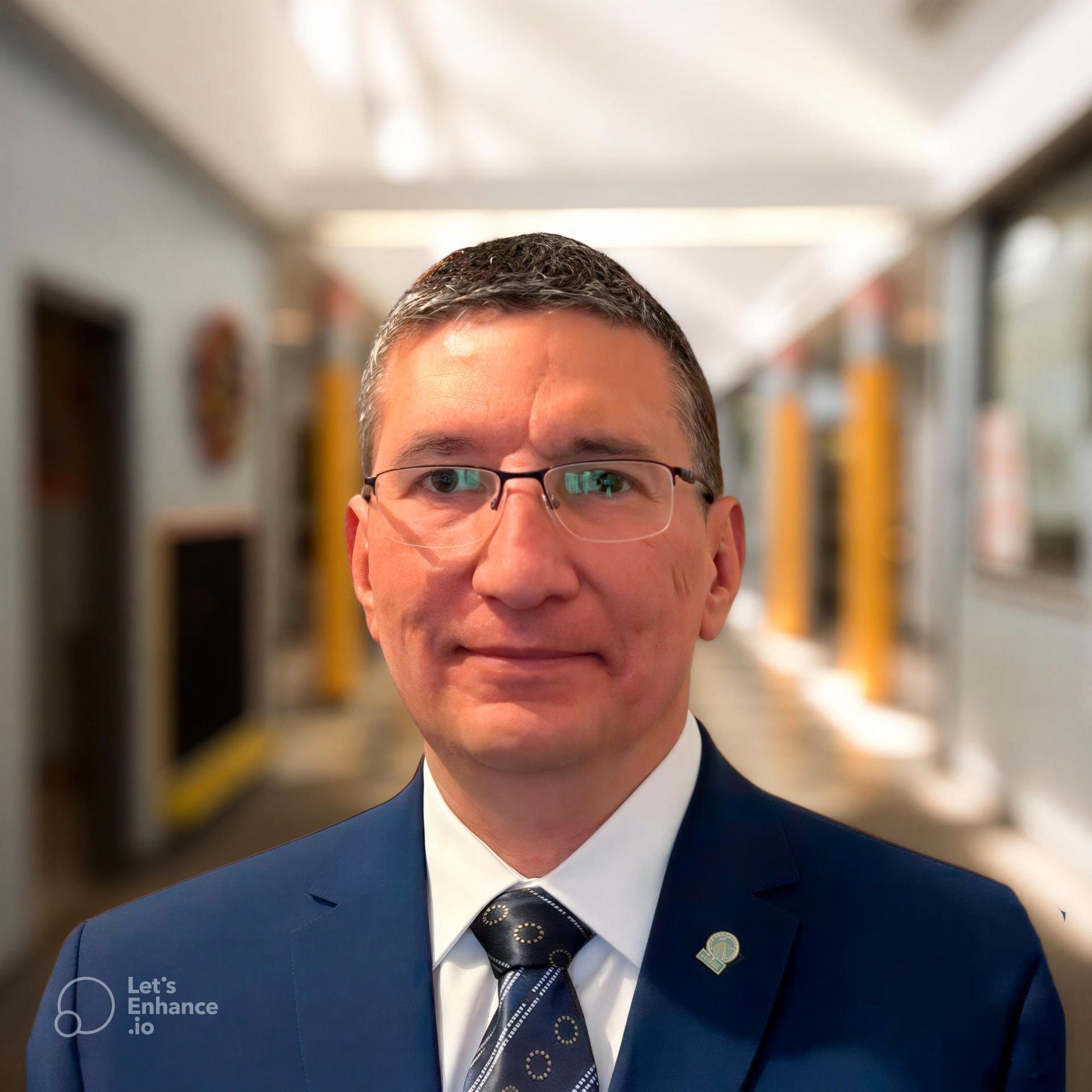 Professor Carlos Rivas Echeverría